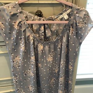 LC Lauren Conrad Gray Floral Top
